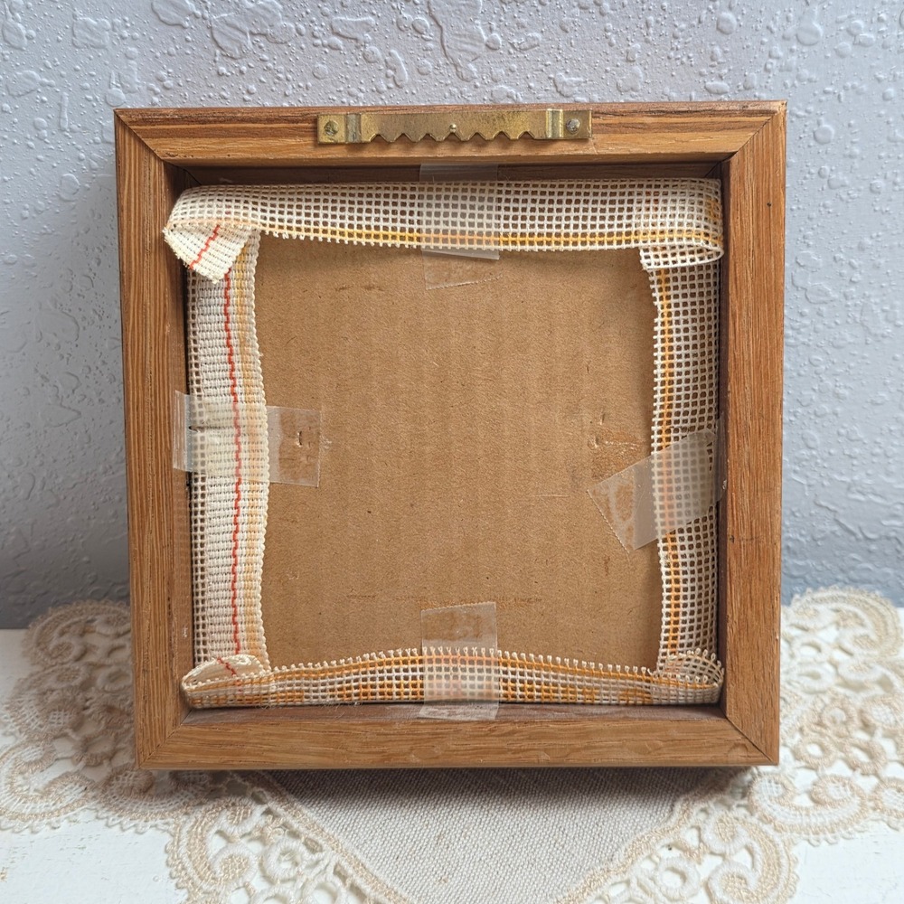 Sunset Needlepoint 5723 'The Lord Is My Shepherd' Needlepoint 6x6 Frame Psalm 23 - Picture 8 of 11